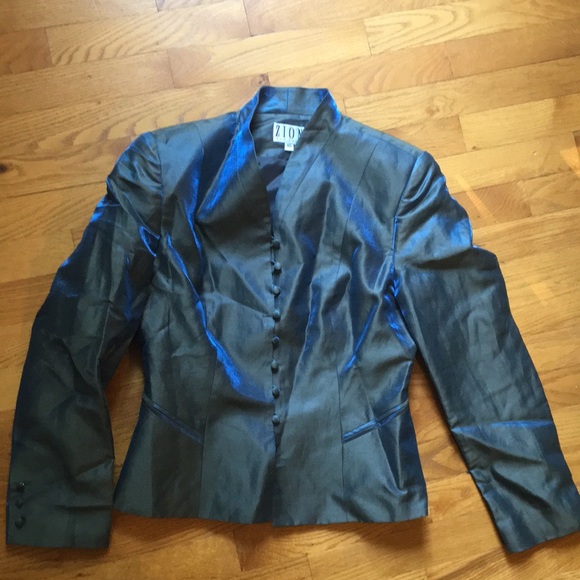 🚚Blue Iridescent Blazer & Skirt Outfit🚚 - Picture 2 of 8